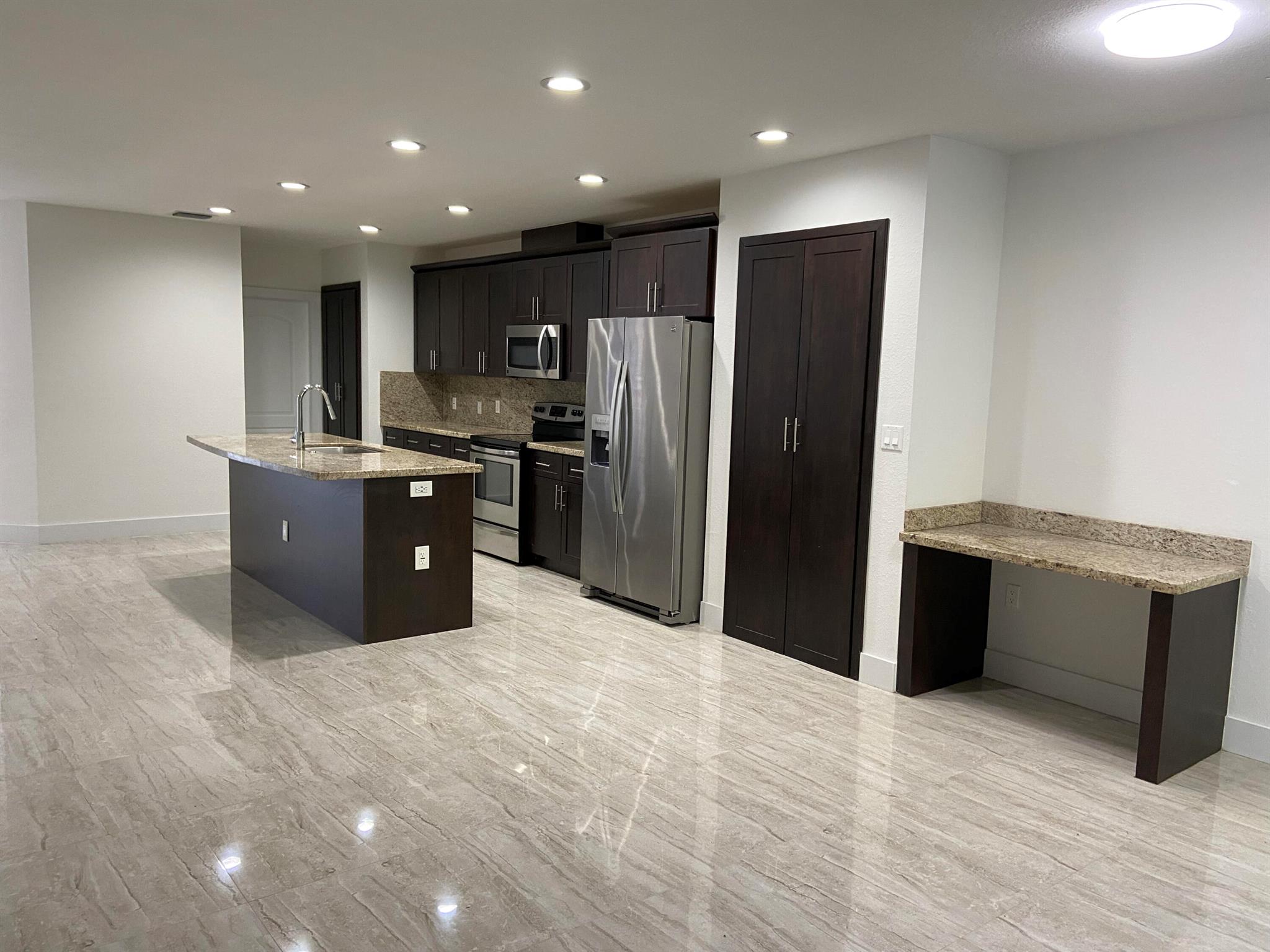 CASA DEL SOL - Residential Lease