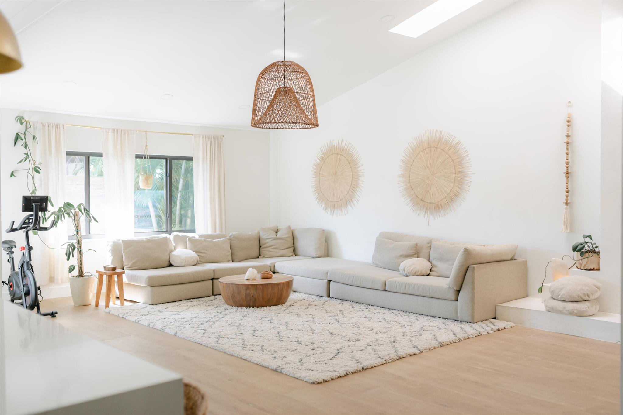 TROPIC PALMS 1 - Residential Lease