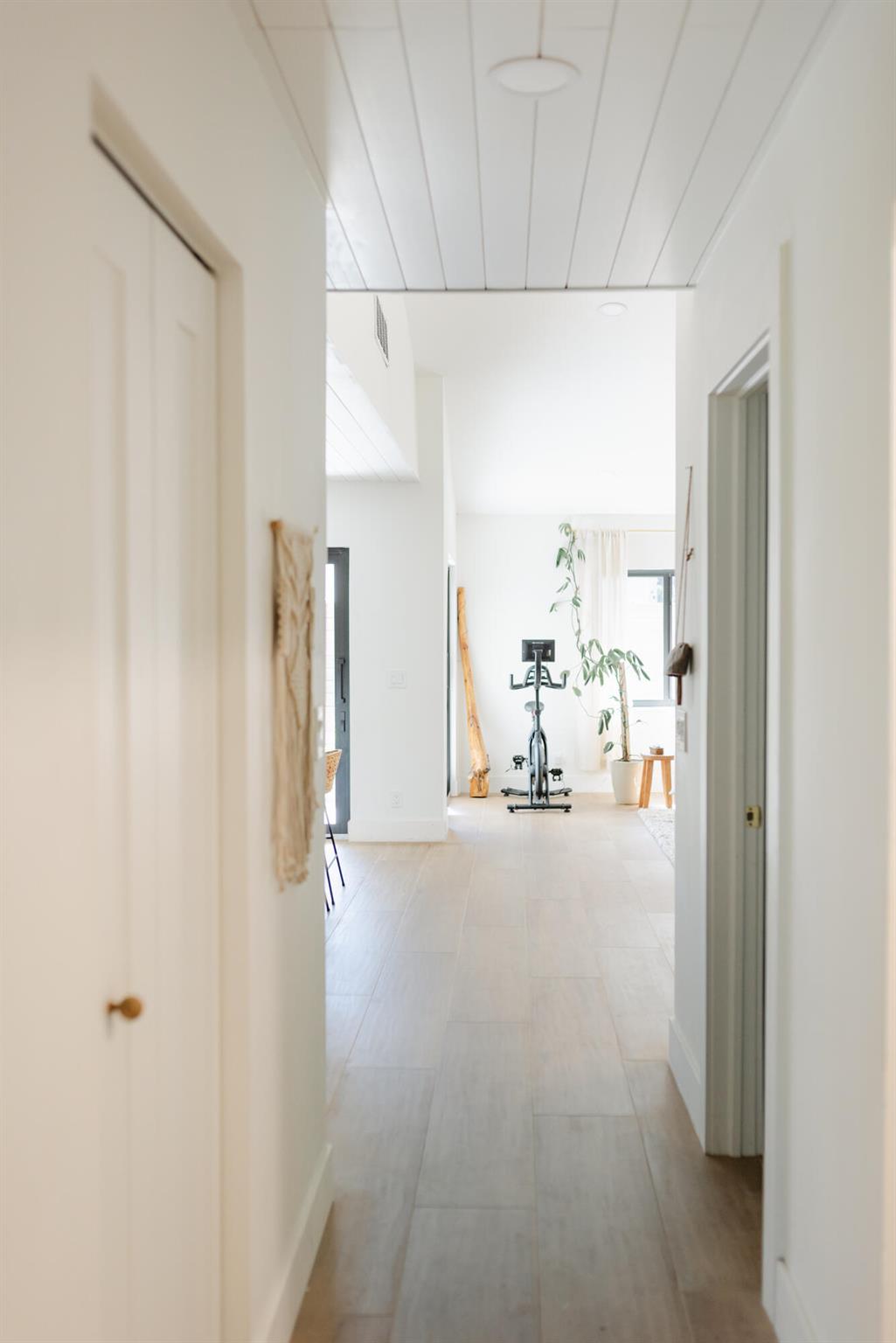 TROPIC PALMS 1 - Residential Lease