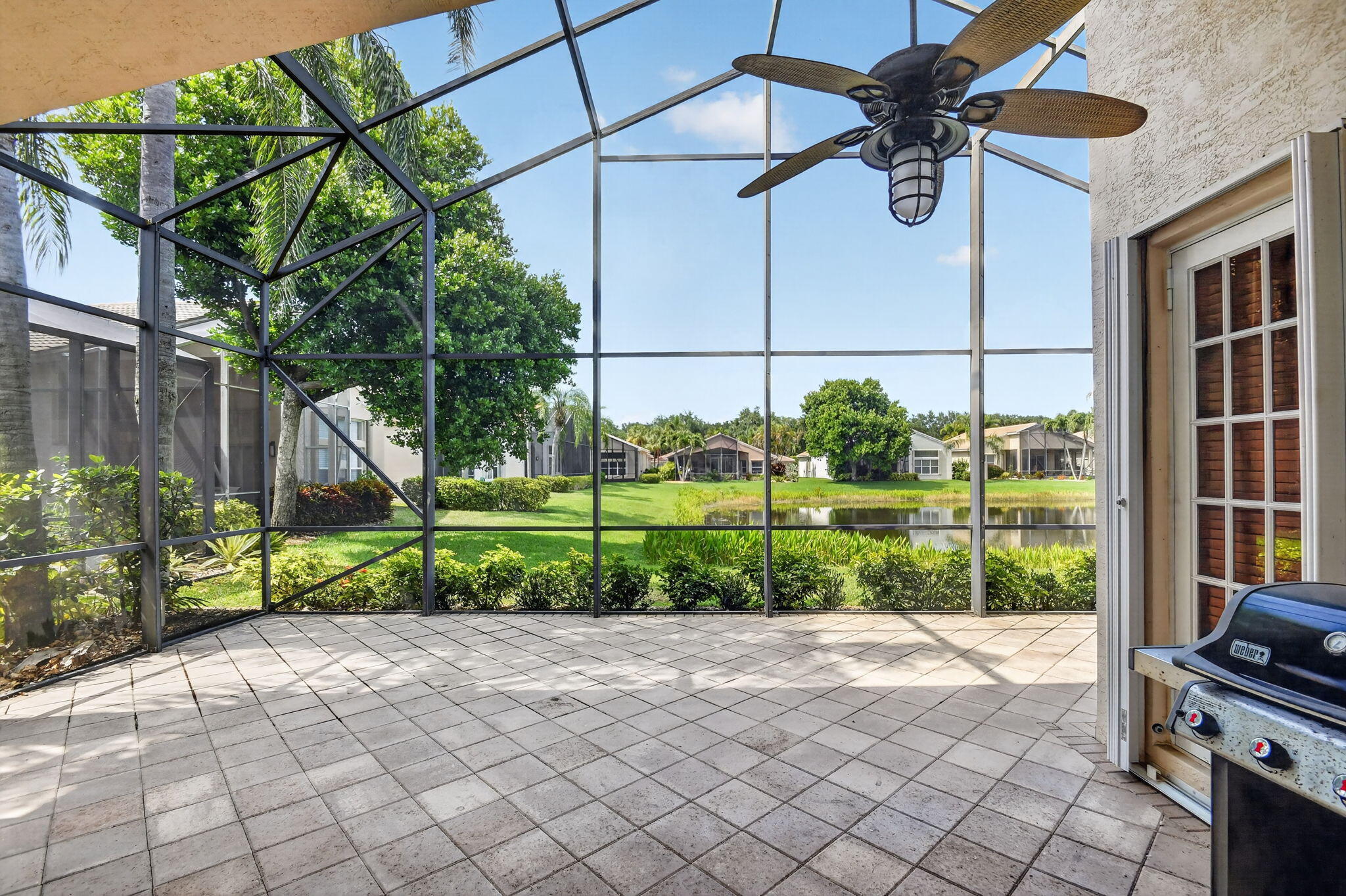 VALENCIA SHORES - Residential