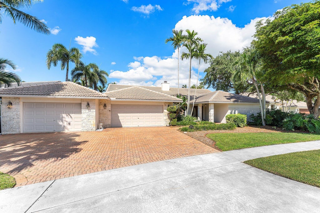 Photo of 1361 SW 19th Avenue, Boca Raton, FL 33486 (MLS # R11136335)