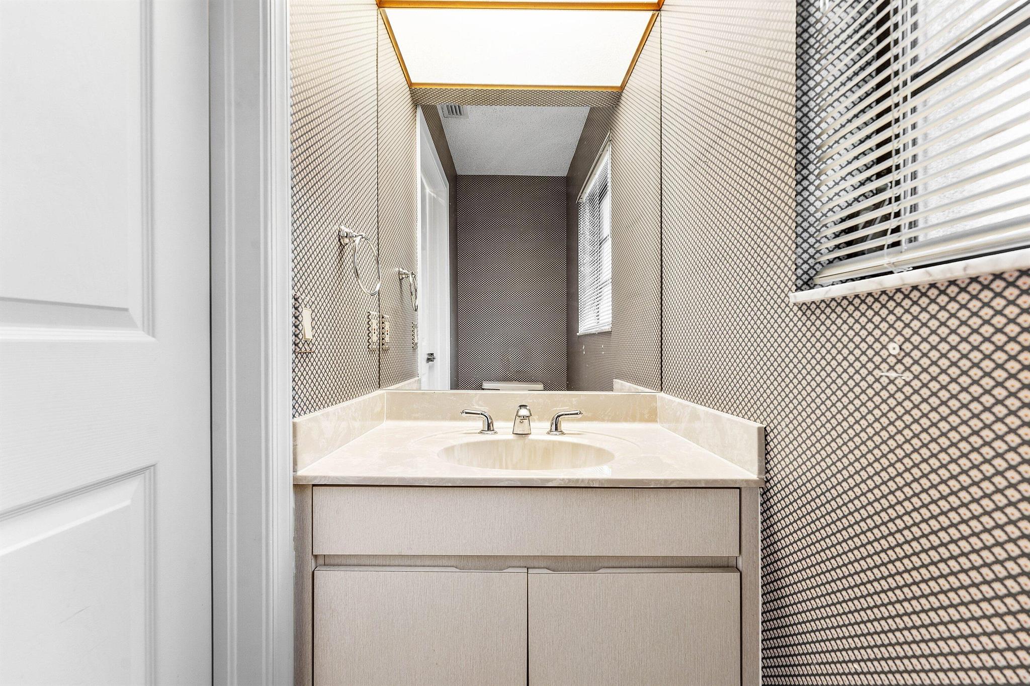 Boca Sailing & Racquet - Residential