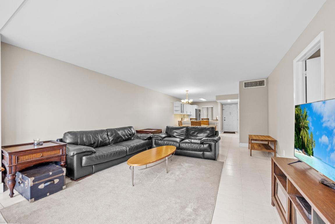 FOUNTAINS OF PALM BEACH CONDO 3 - Residential Lease