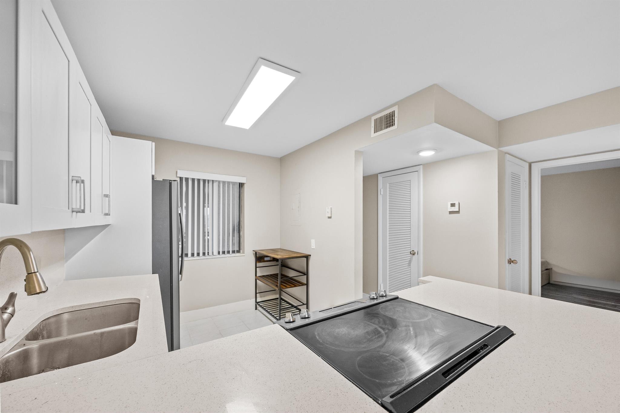 FOUNTAINS OF PALM BEACH CONDO 3 - Residential Lease