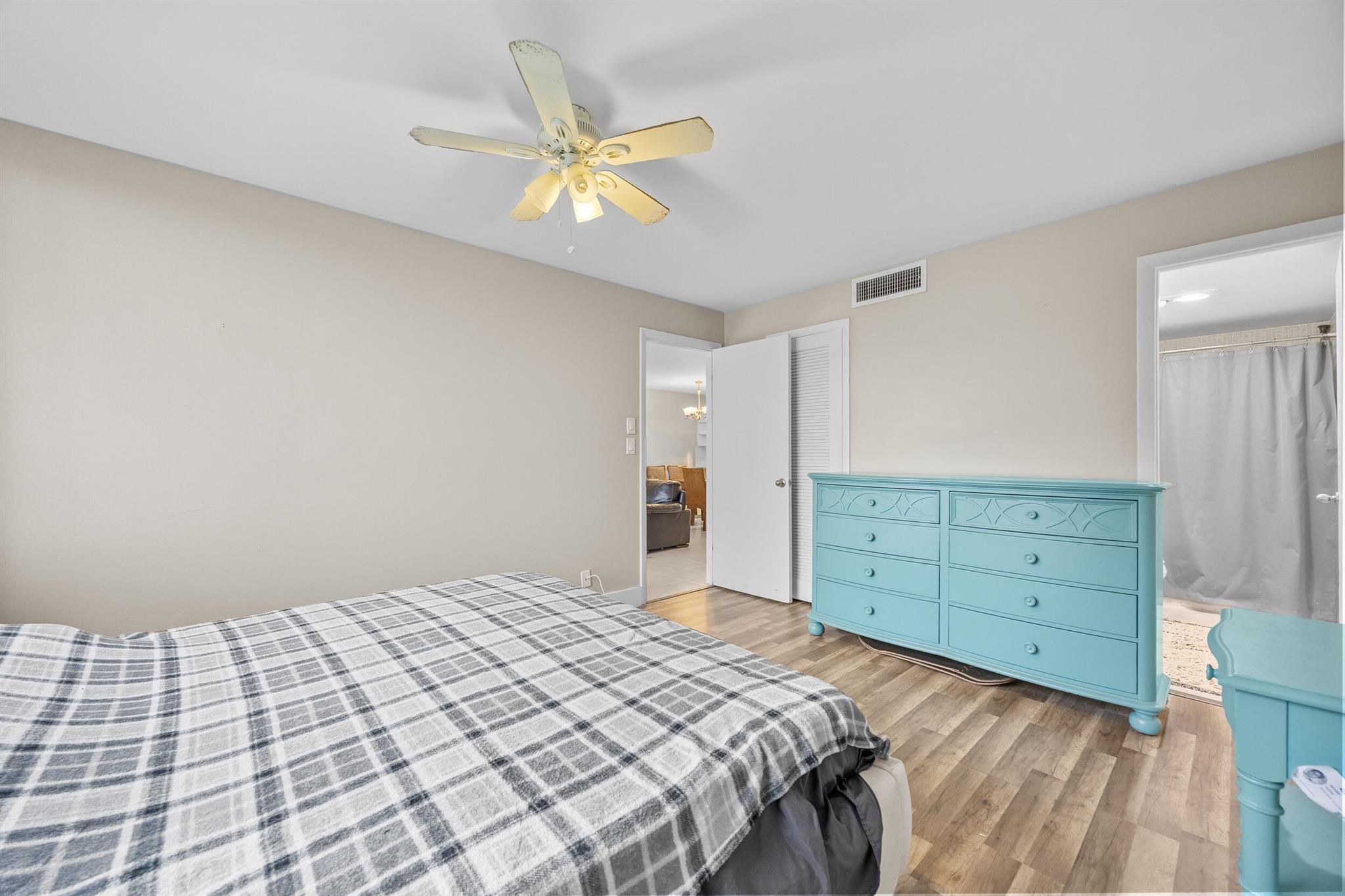 FOUNTAINS OF PALM BEACH CONDO 3 - Residential Lease