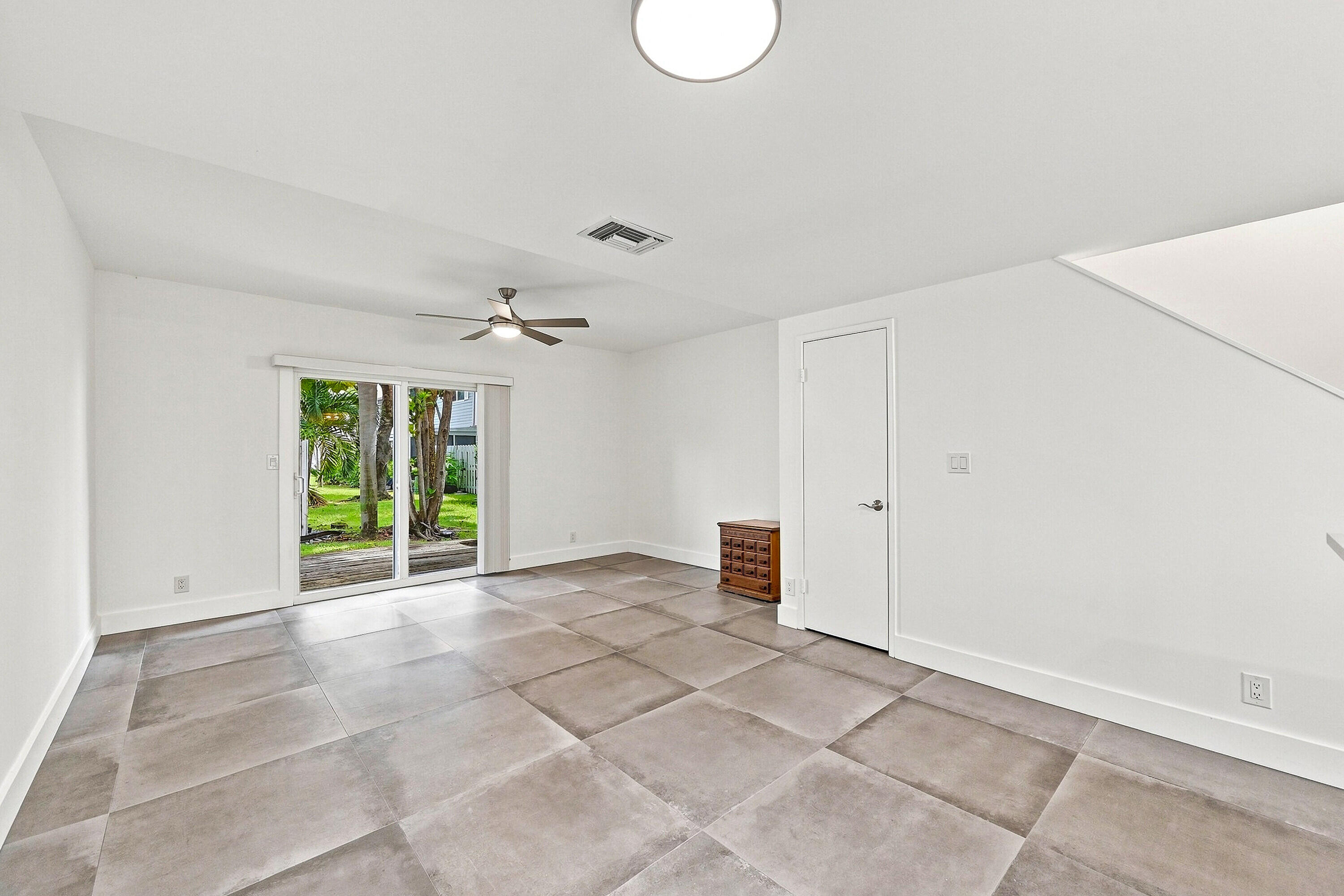2627 NE 15th Street