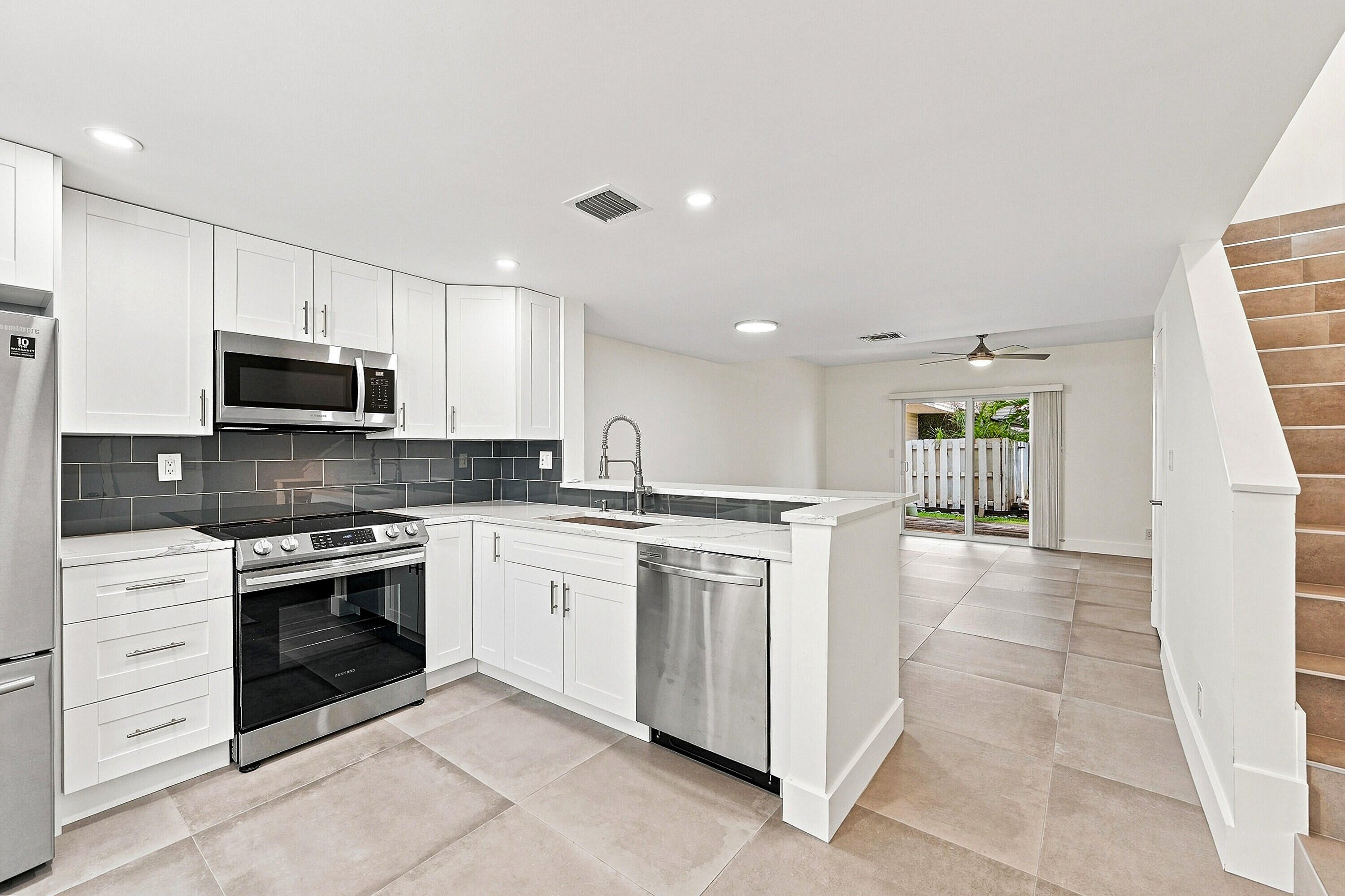 2627 NE 15th Street