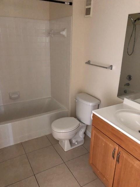 ISLES AT LAGO MAR CONDO - Residential