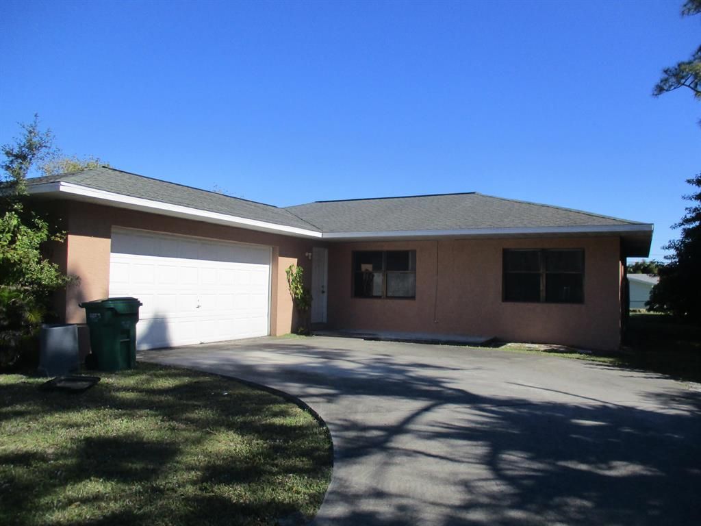 Photo of 6102 Seagrape Drive, Fort Pierce, FL 34982 (MLS # R10820987)