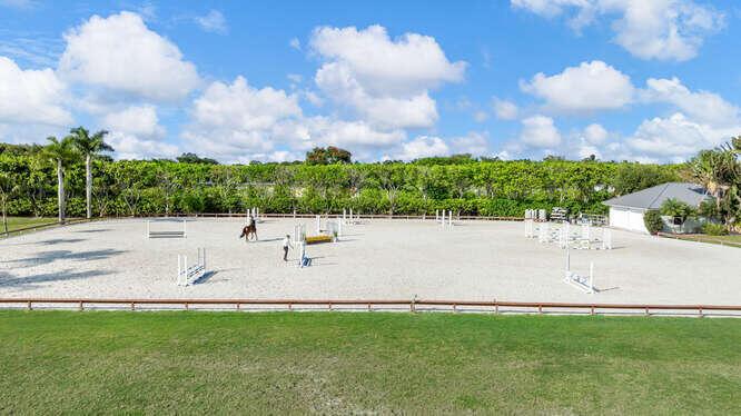 GRAND PRIX FARMS - Residential Lease