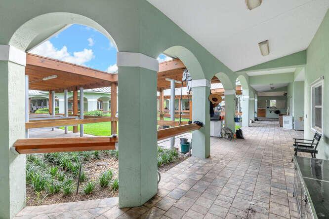 GRAND PRIX FARMS - Residential Lease