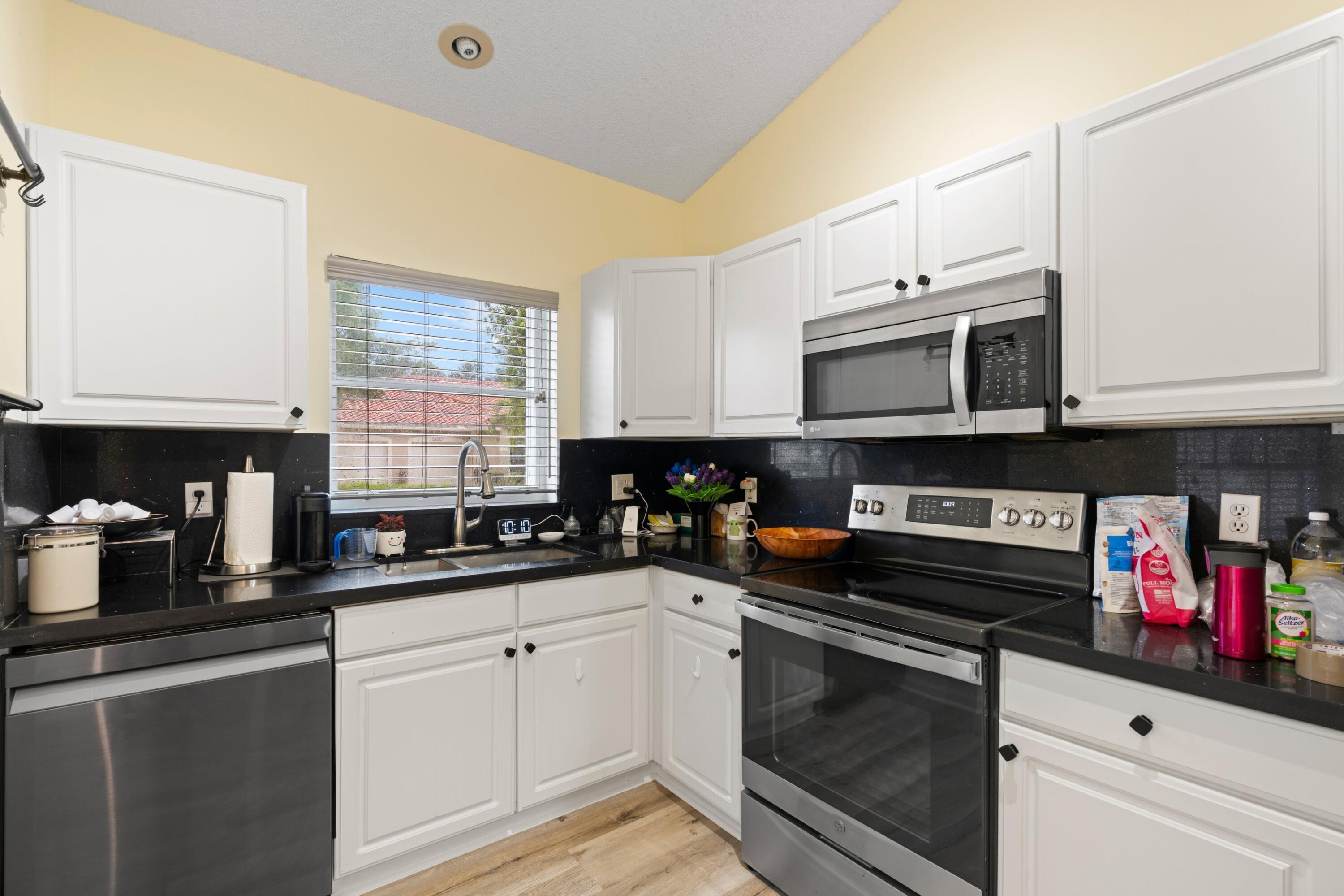 ABERDEEN 22 - Residential