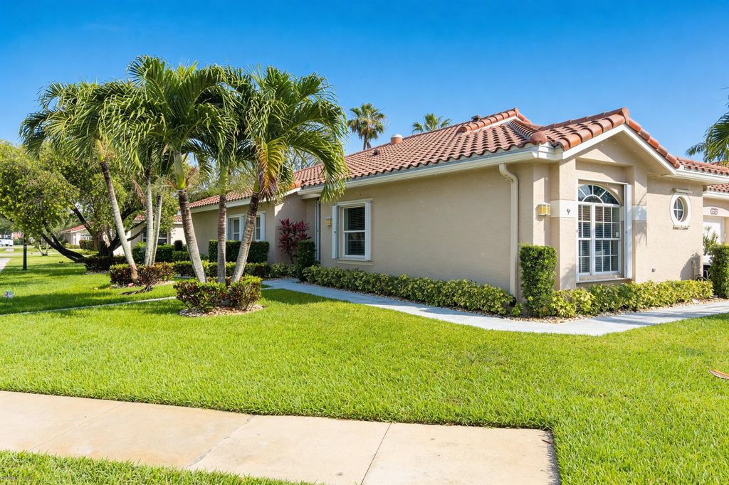 Photo of 6419 Long Key Lane, Boynton Beach, FL 33472 (MLS # B26024880)