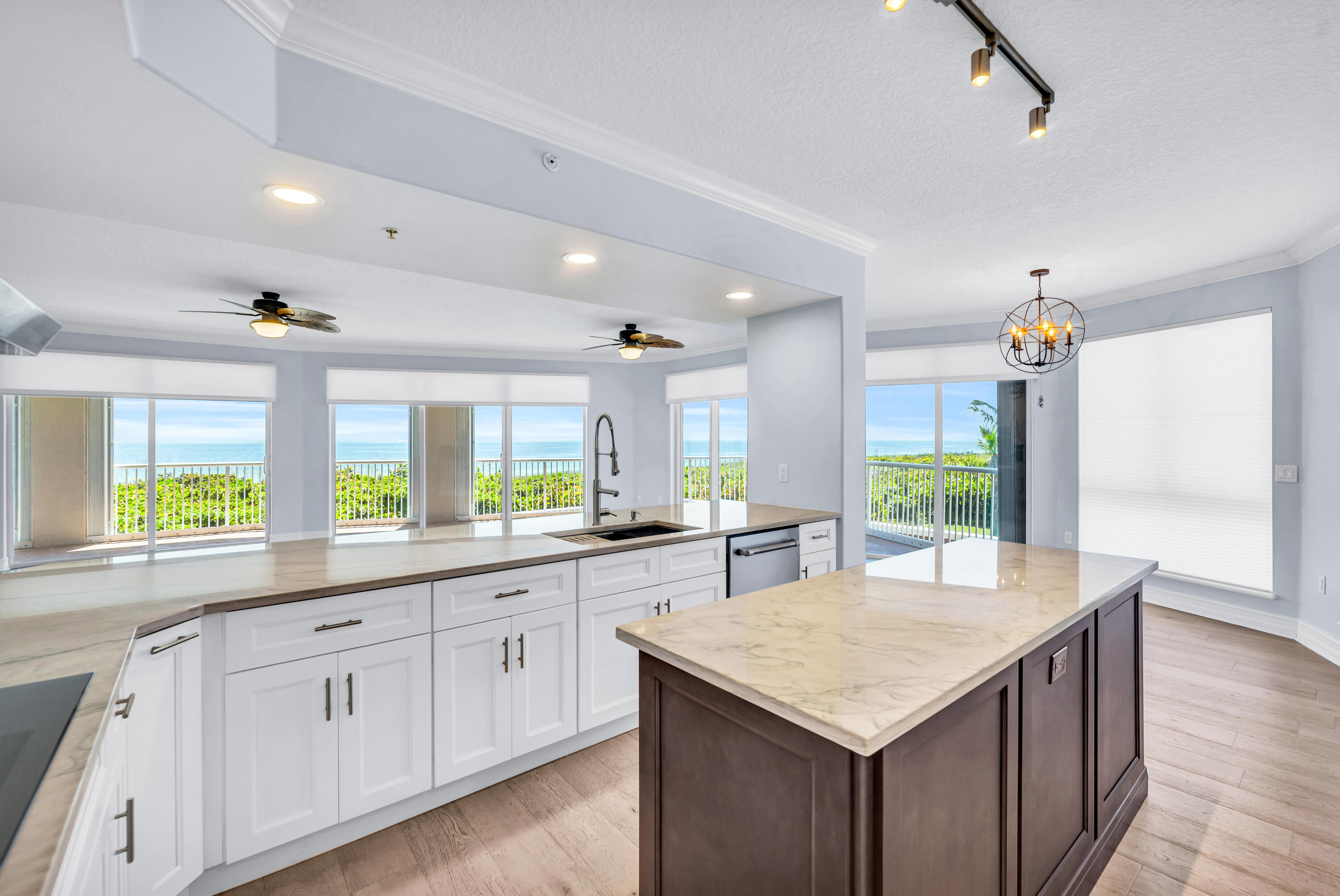 4160 N Highway A1a 207a