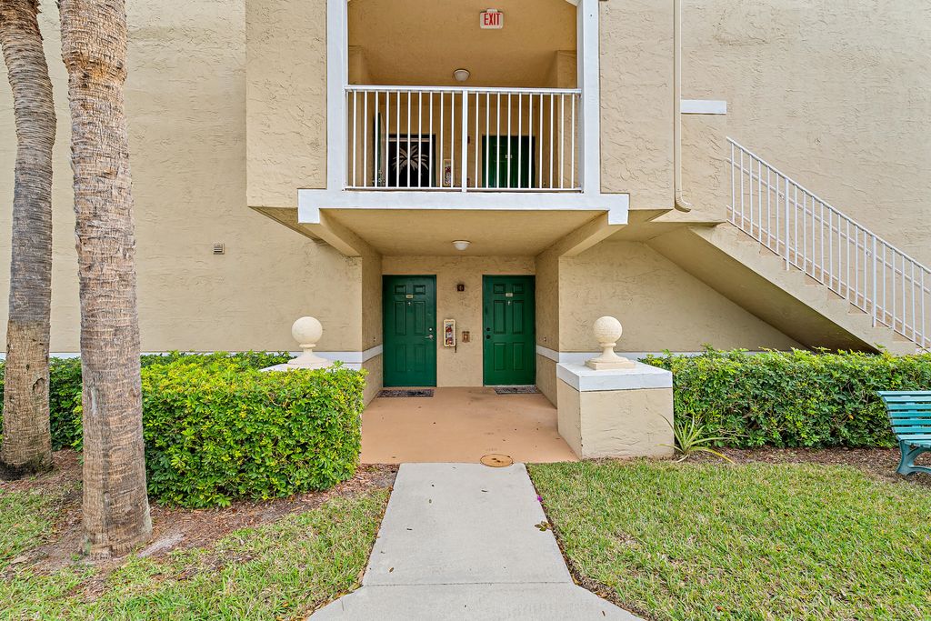 Photo of 266 Village Boulevard #6102, Tequesta, FL 33469 (MLS # R10648323)