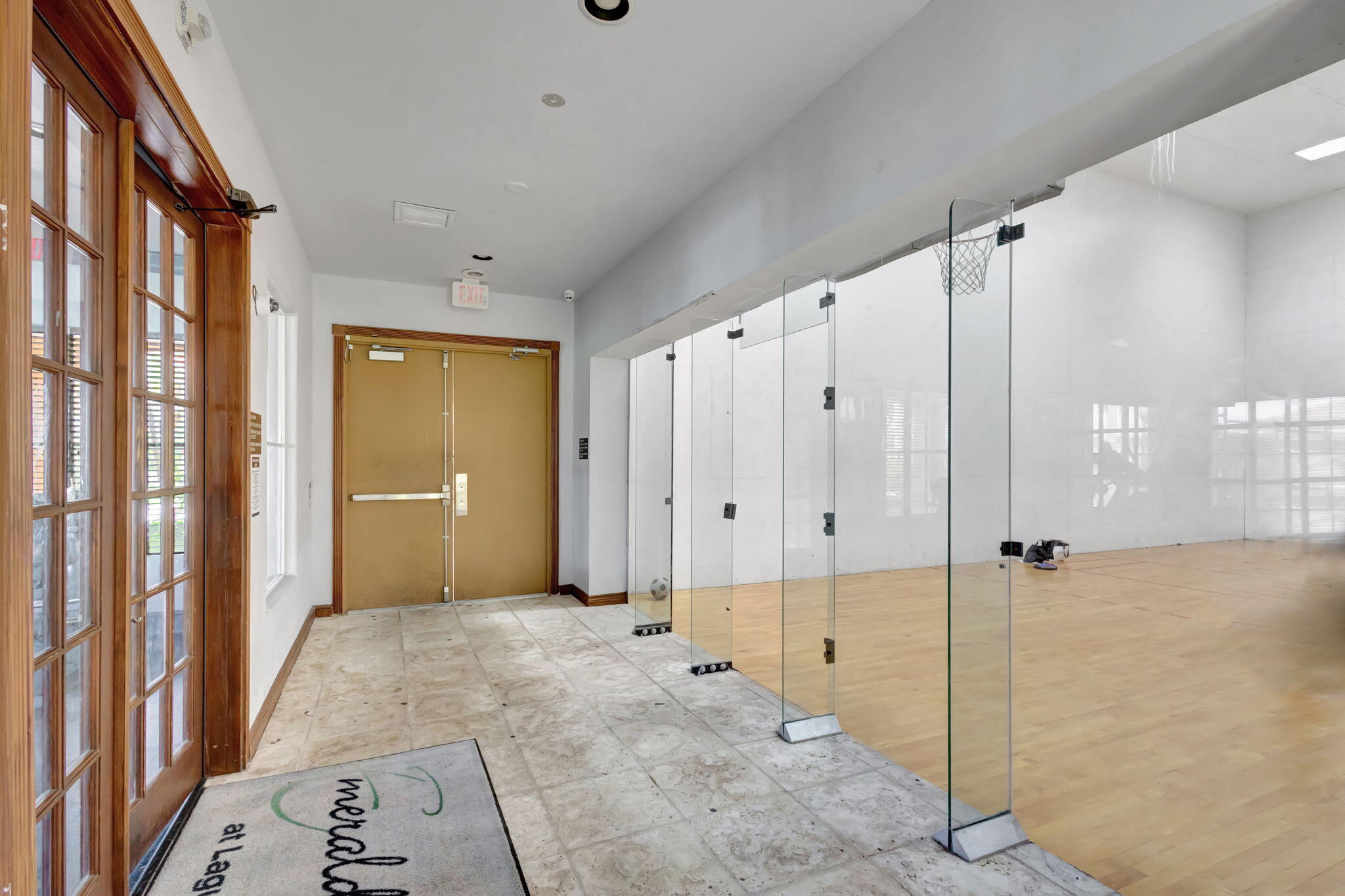 EMERALD ISLE AT LAGUNA LAKES CONDO - Residential