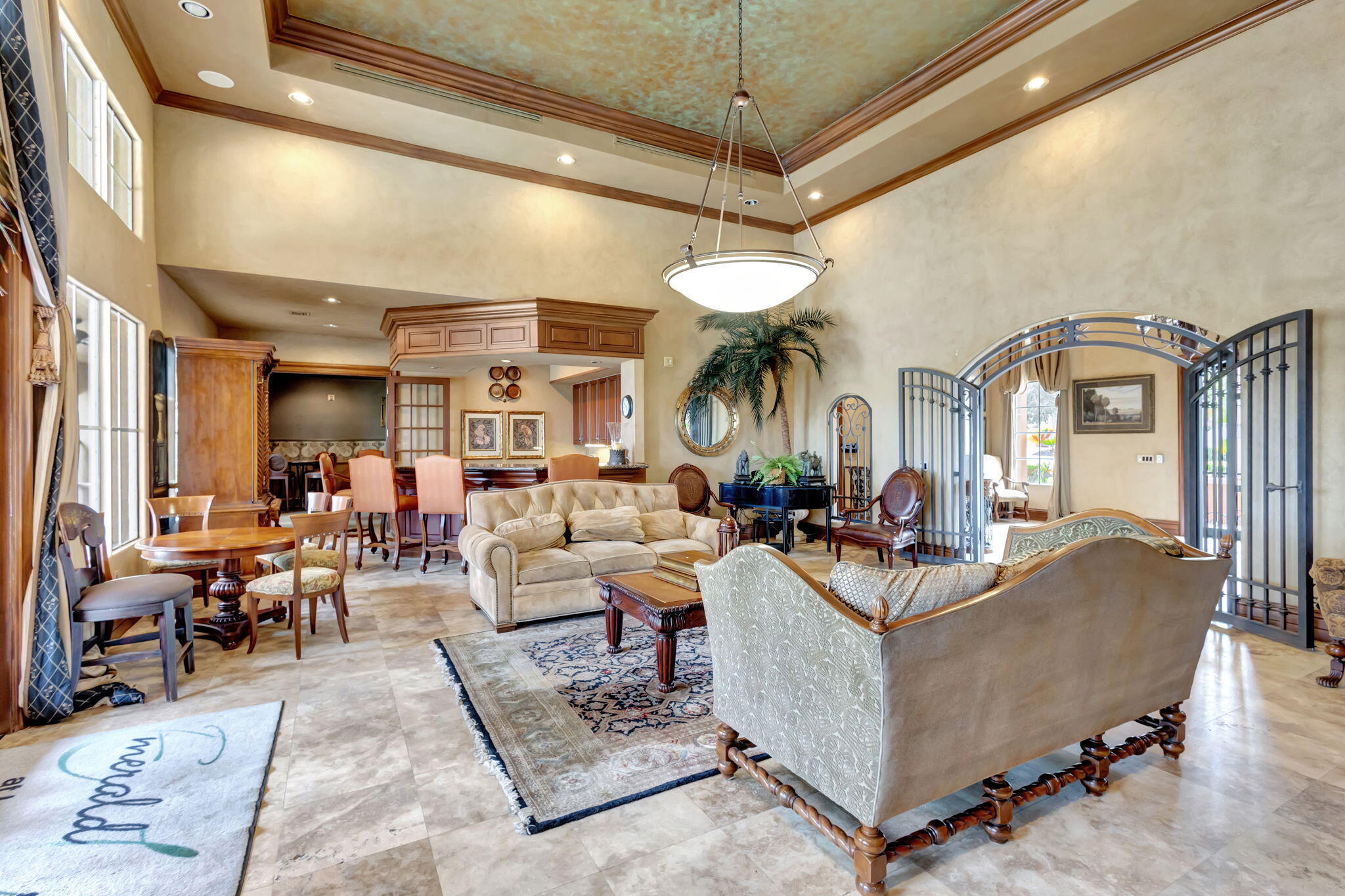 EMERALD ISLE AT LAGUNA LAKES CONDO - Residential