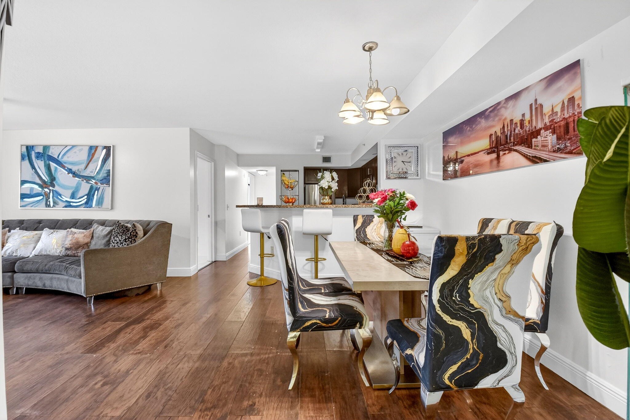 EMERALD ISLE AT LAGUNA LAKES CONDO - Residential