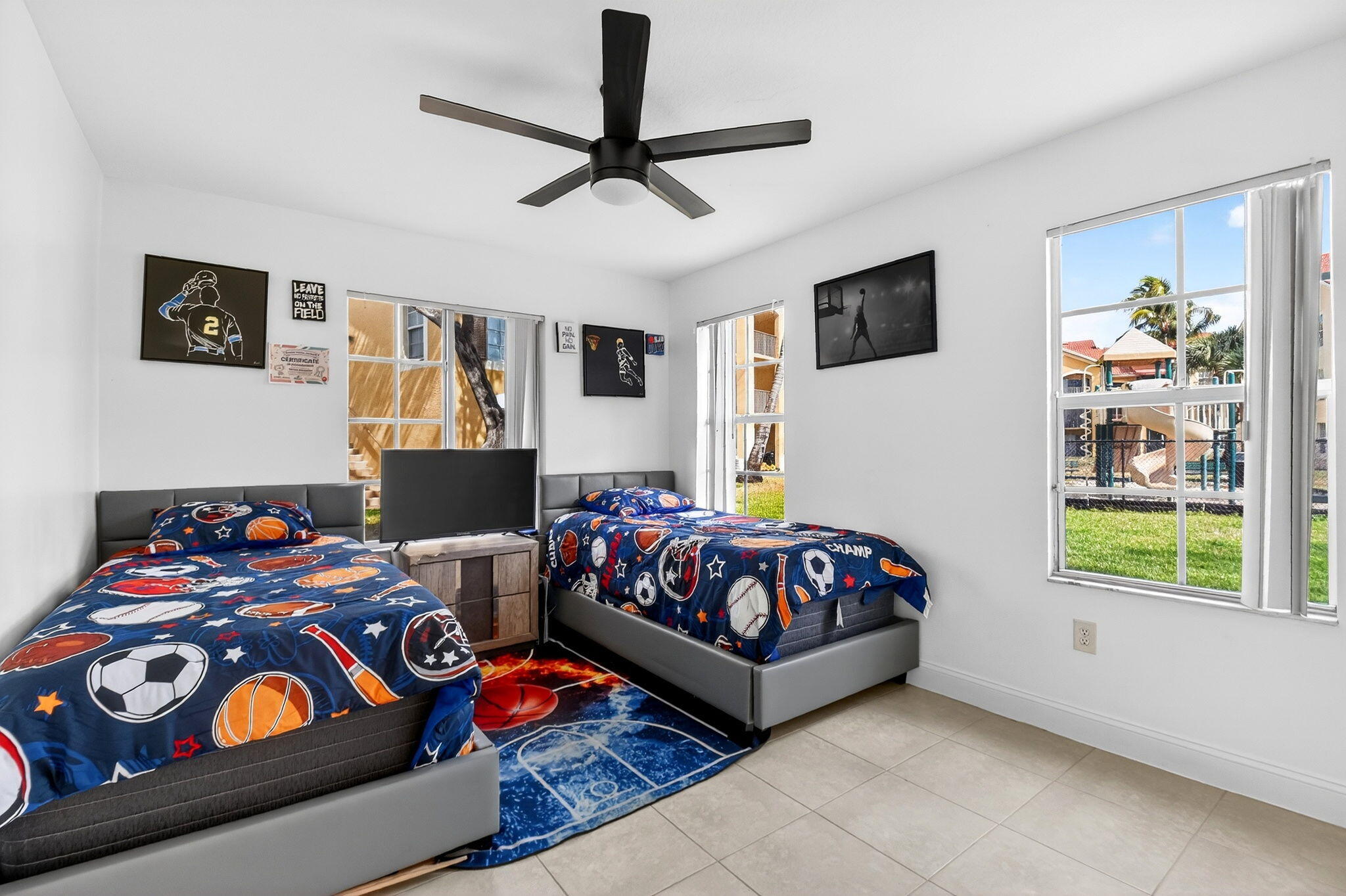 EMERALD ISLE AT LAGUNA LAKES CONDO - Residential