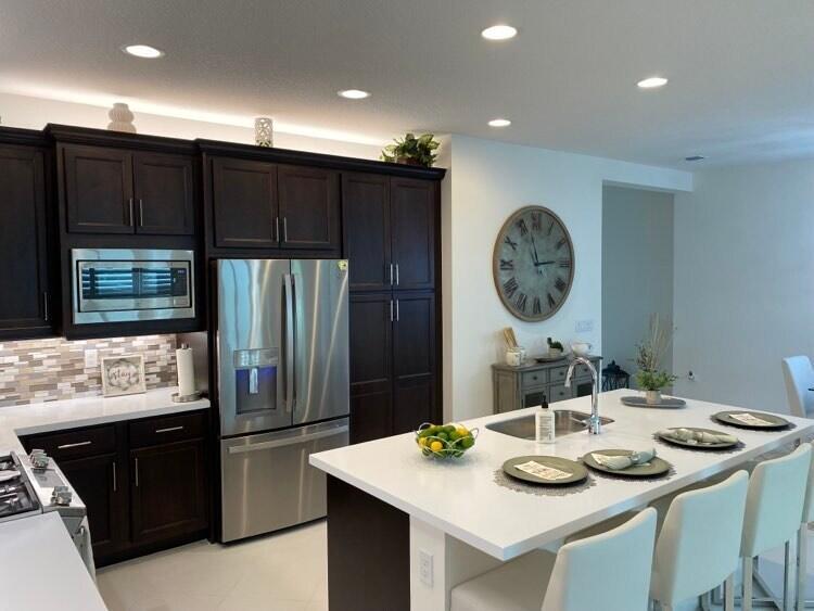 RIVERLAND - Residential Lease