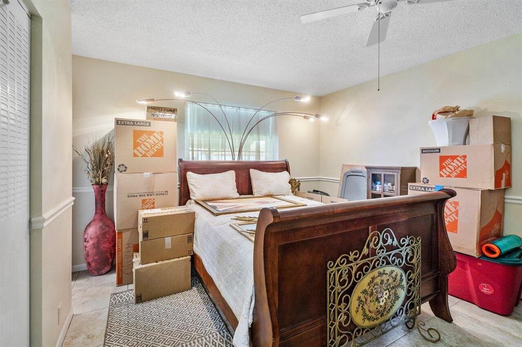 Country Manors - Residential