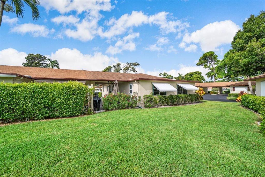 Country Manors - Residential