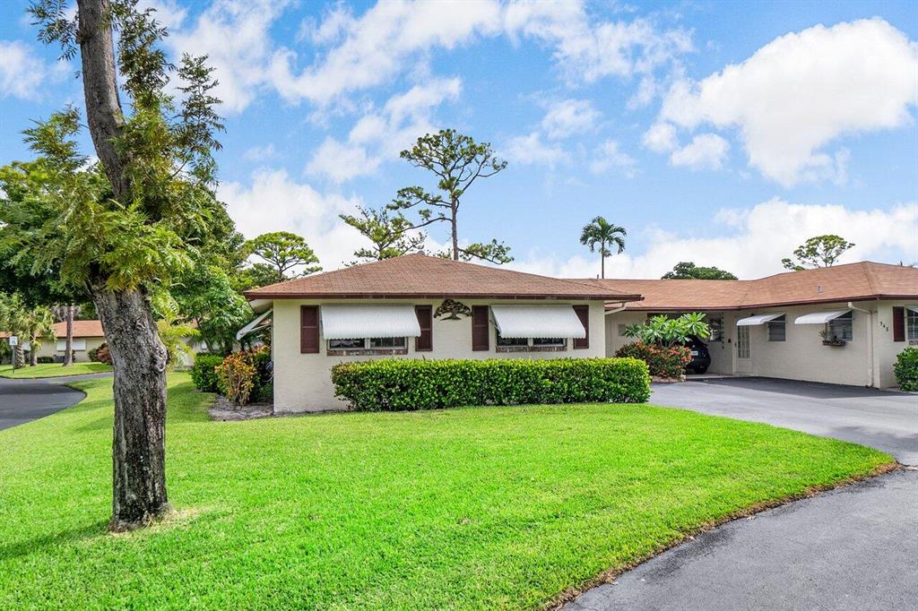 Country Manors - Residential