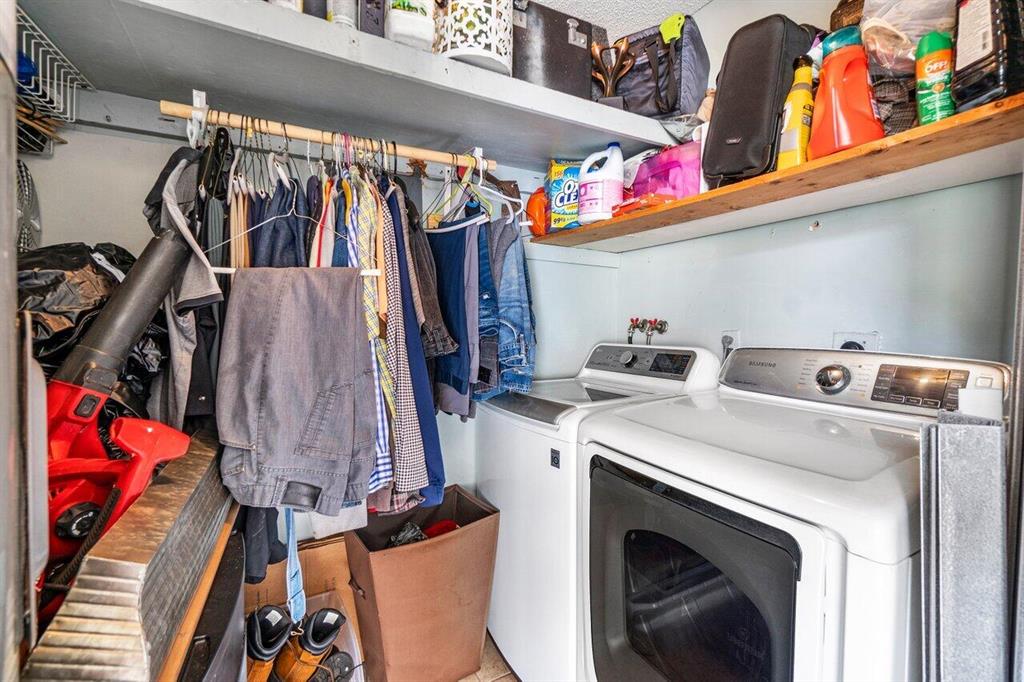 Country Manors - Residential