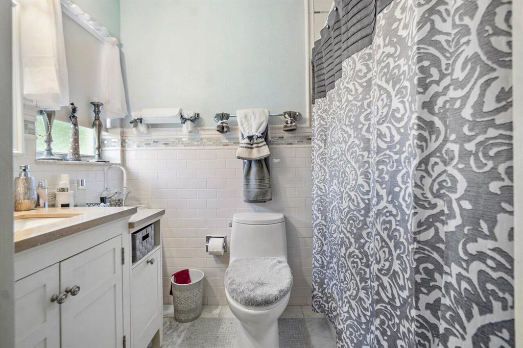 Country Manors - Residential