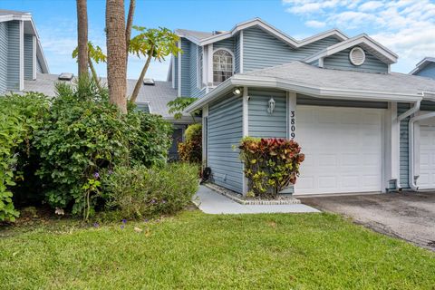 3809 Island Club Circle E, Lake Worth, FL 33462 - #: R11103004