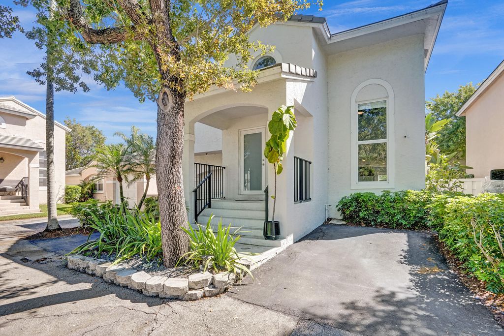 Photo of 9841 NW 9th Court, Plantation, FL 33324 (MLS # B26000415)