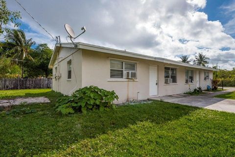2449 Saginaw Avenue West Palm Beach FL 33409