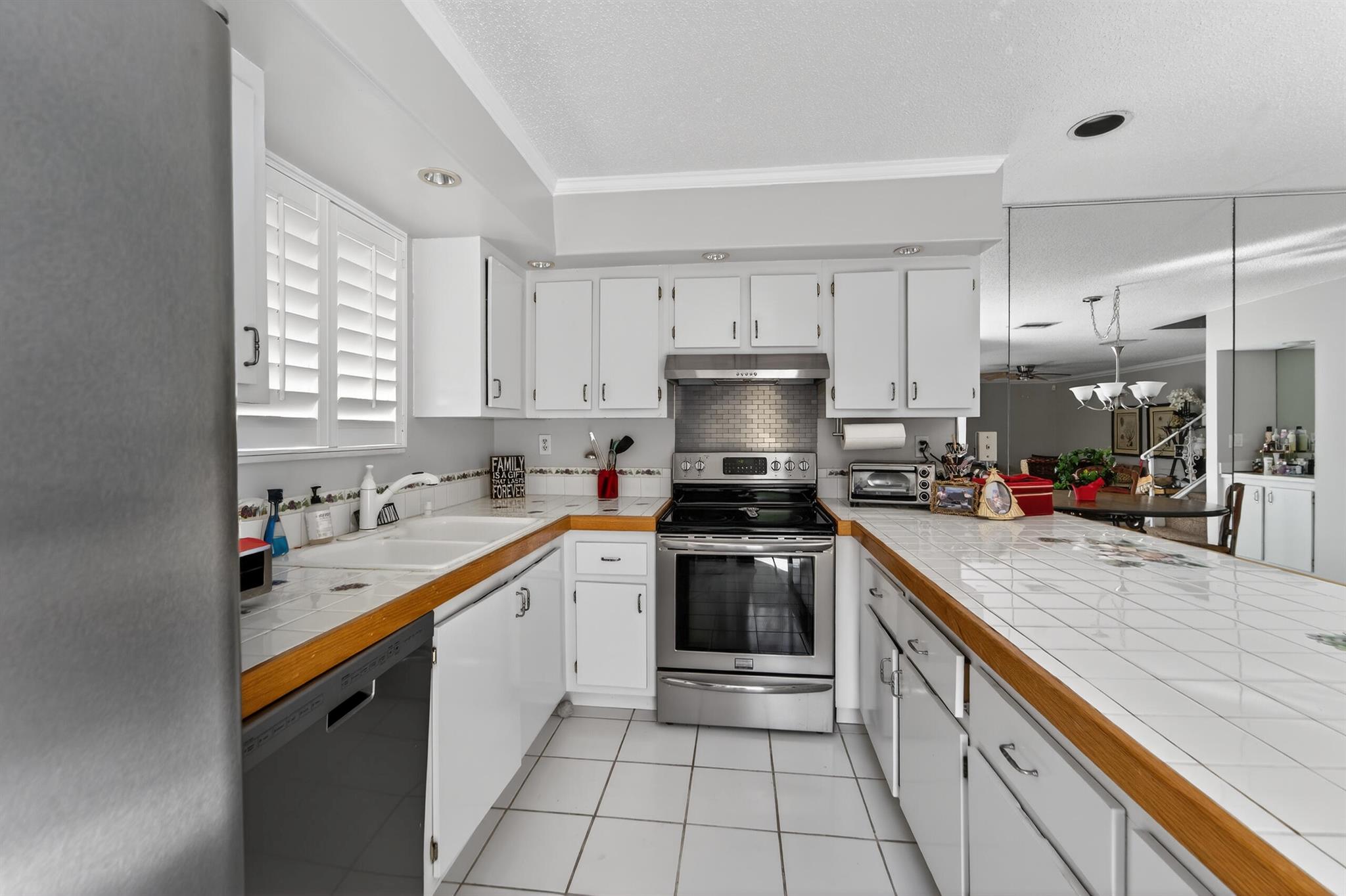 COPPOLA VILLAS - Residential Lease