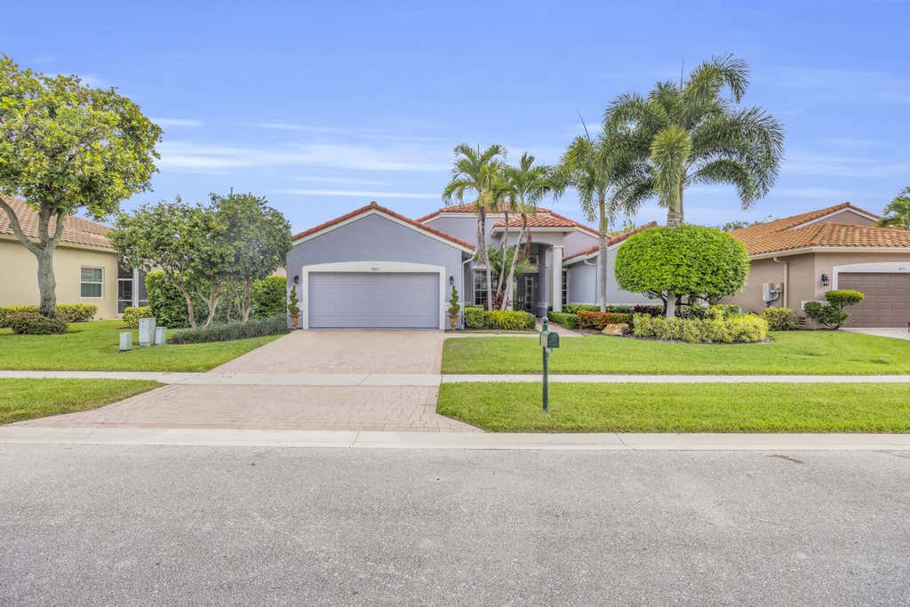 Photo of 9085 Padova Drive, Boynton Beach, FL 33472 (MLS # R11125814)