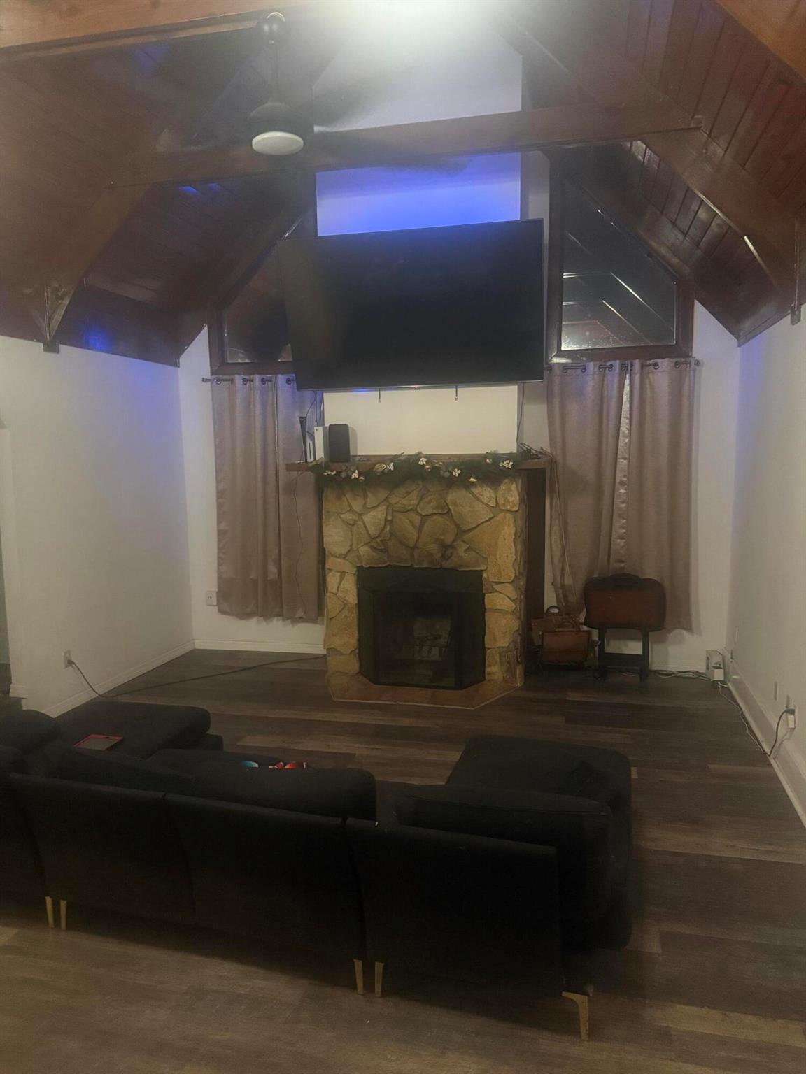 PORT ST LUCIE SECTION 3 - Residential Lease