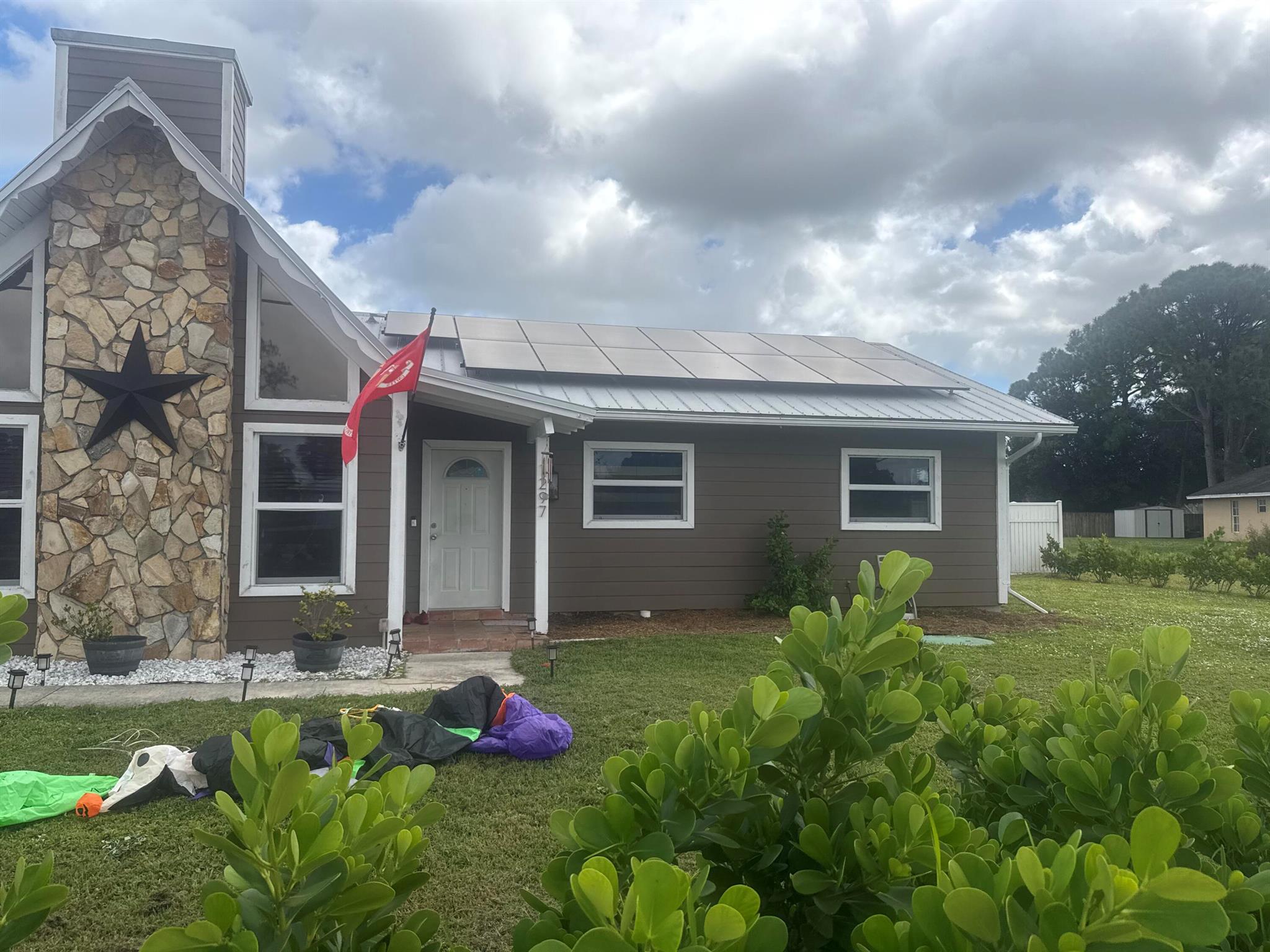 PORT ST LUCIE SECTION 3 - Residential Lease