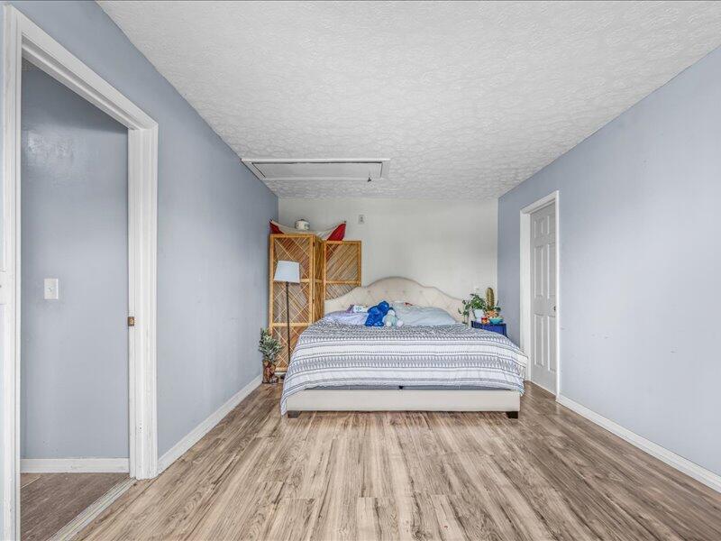 PORT ST LUCIE SECTION 3 - Residential Lease