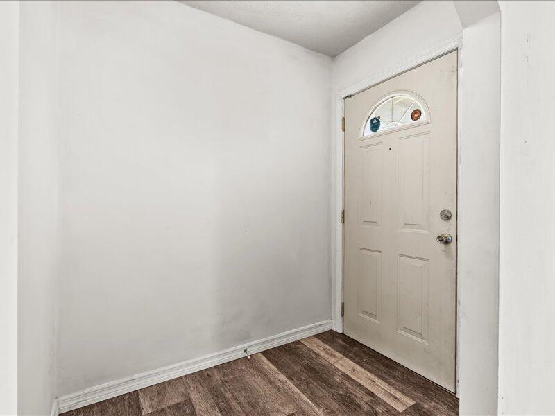 PORT ST LUCIE SECTION 3 - Residential Lease