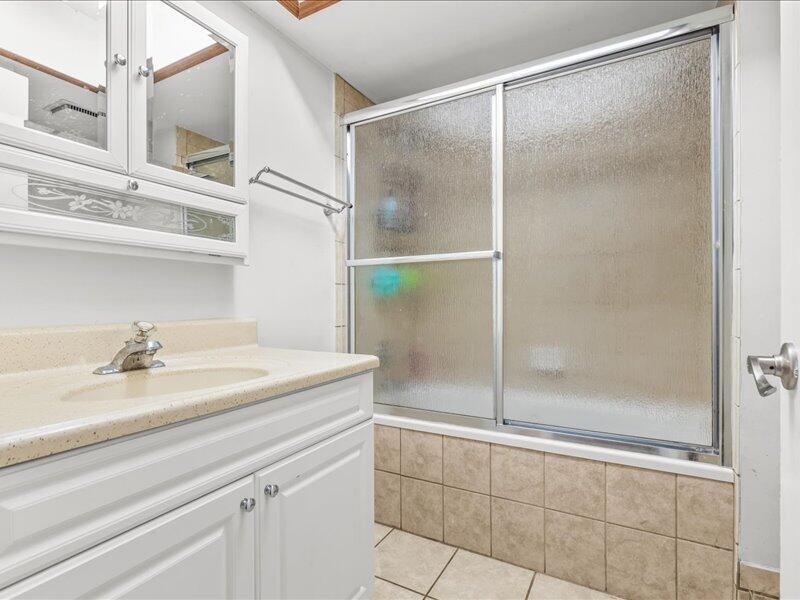 PORT ST LUCIE SECTION 3 - Residential Lease