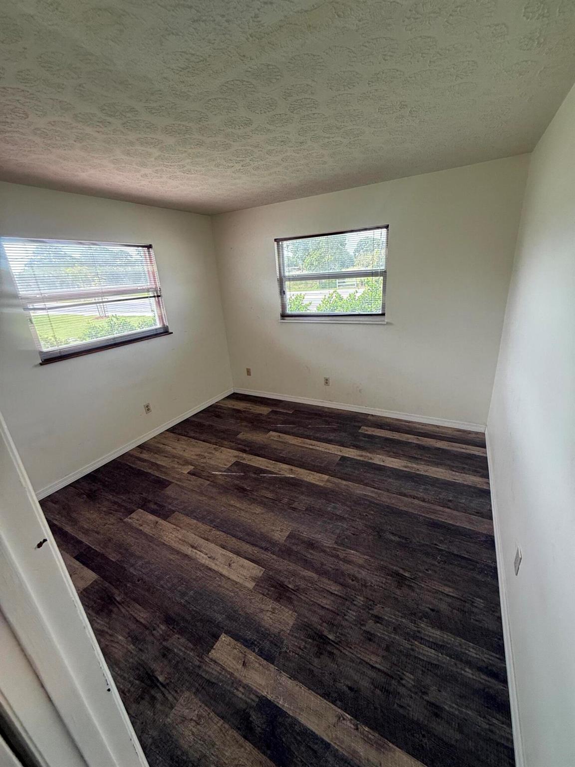 PORT ST LUCIE SECTION 3 - Residential Lease