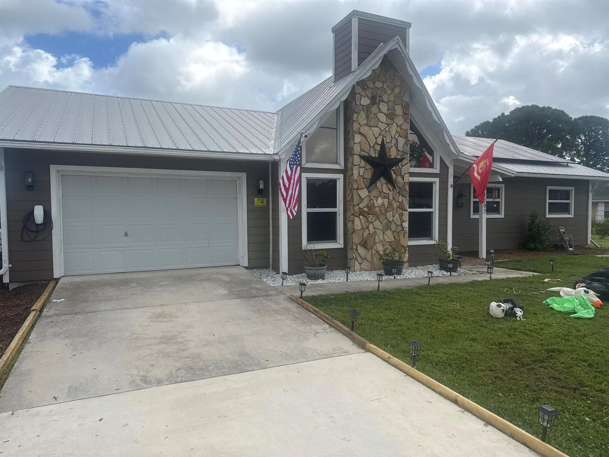 PORT ST LUCIE SECTION 3 - Residential Lease