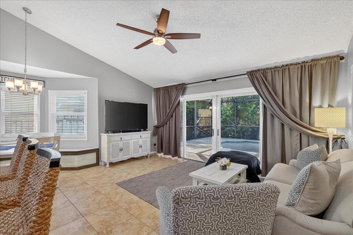 SABAL PINES - Residential