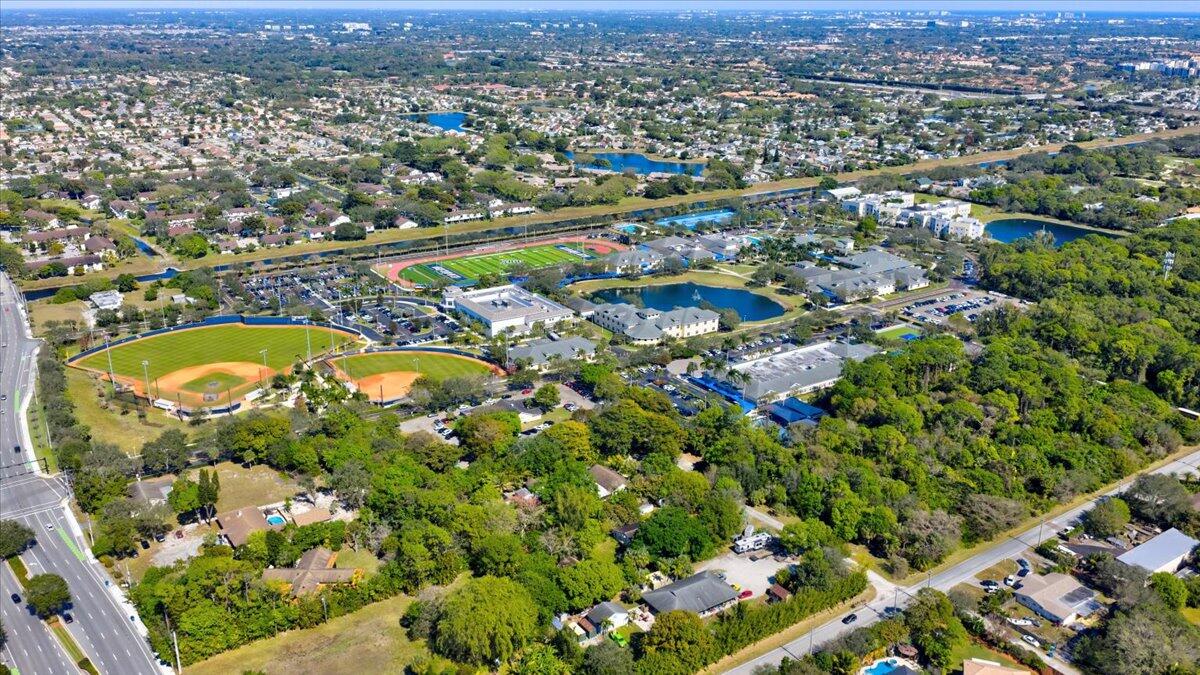 SABAL PINES - Residential