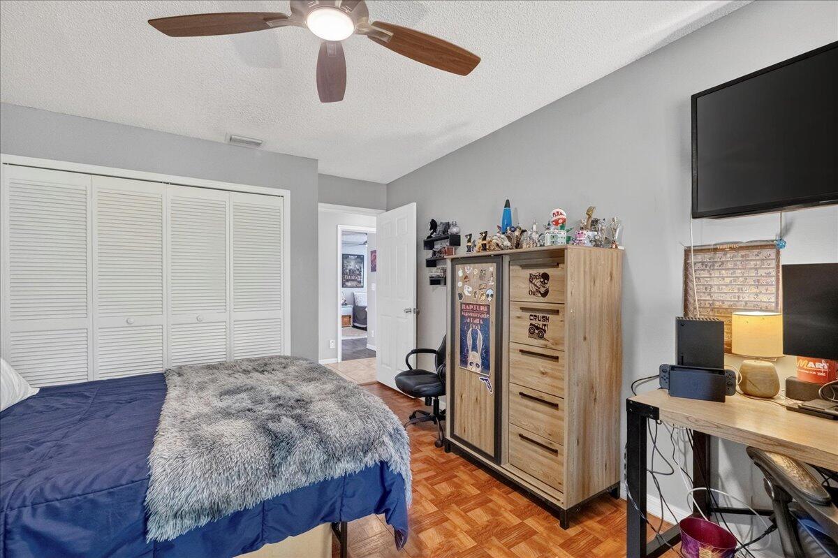 SABAL PINES - Residential