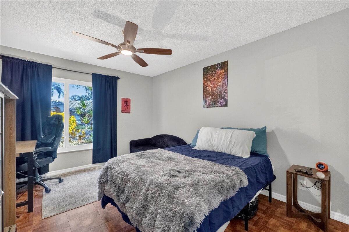 SABAL PINES - Residential