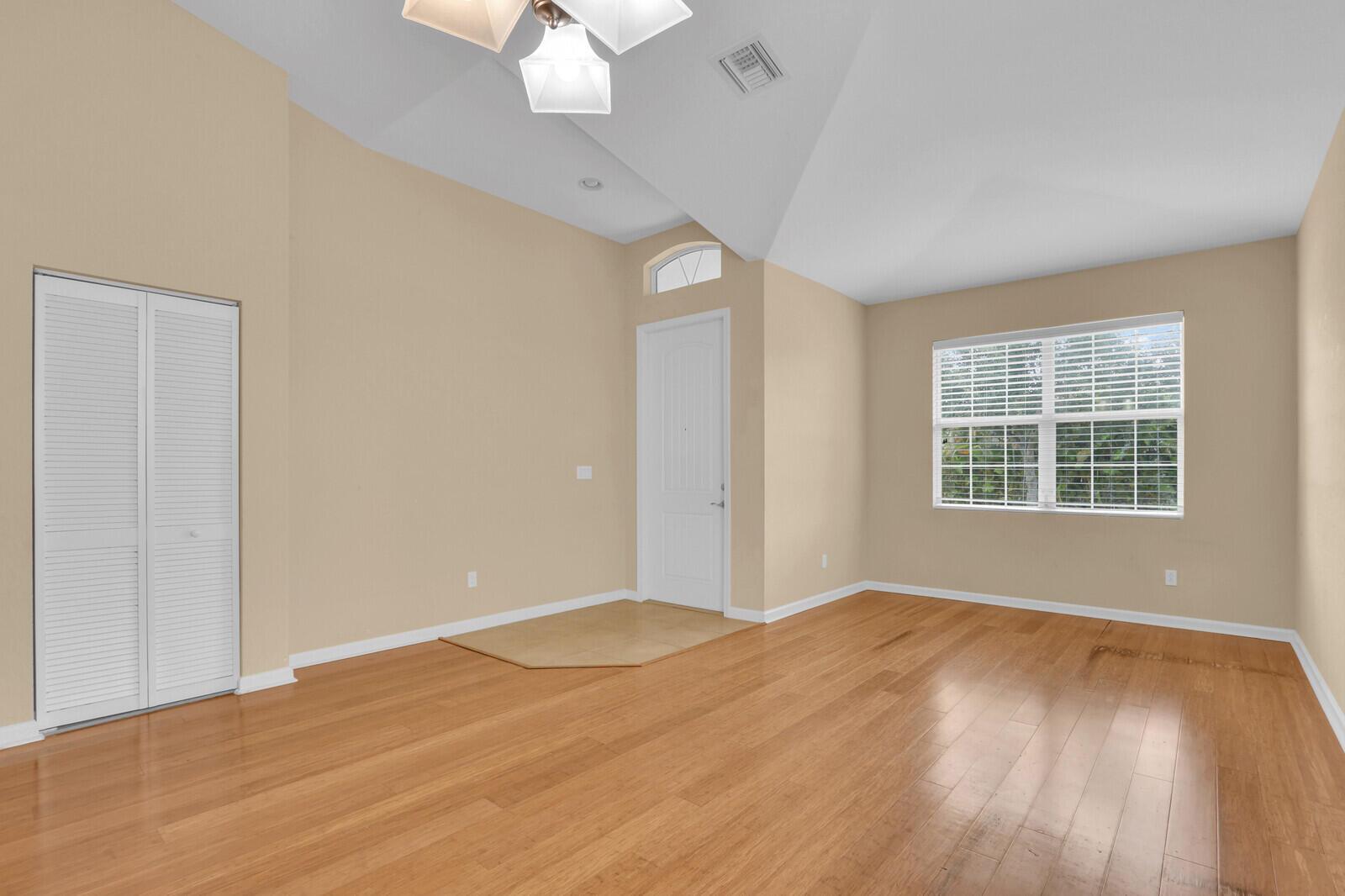 2609 SW Gallery Circle