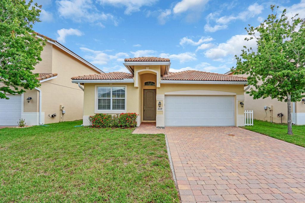 Photo of 2609 SW Gallery Circle, Palm City, FL 34990 (MLS # R11090311)