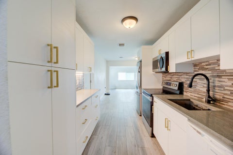 Tiny photo for 2633 NE 16TH Avenue, Pompano Beach, FL 33064 (MLS # B26086534)