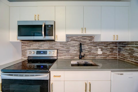 Tiny photo for 2633 NE 16TH Avenue, Pompano Beach, FL 33064 (MLS # B26086534)