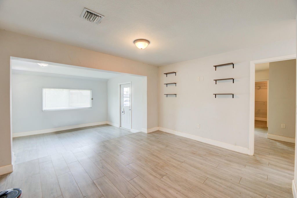 Photo of 2633 NE 16TH Avenue, Pompano Beach, FL 33064 (MLS # B26086534)